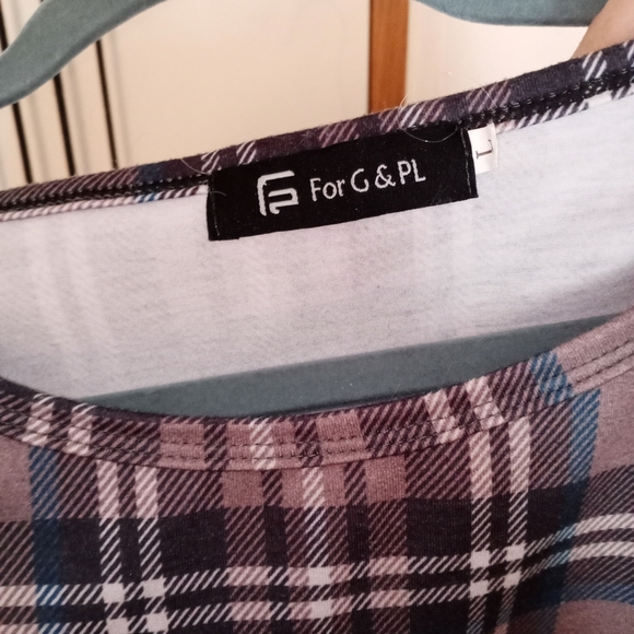 006 Plaid Fitted Fall / Winter Dress With Ruching on Sides and 3/4 Sleeves Sz. L - Picture 9 of 10